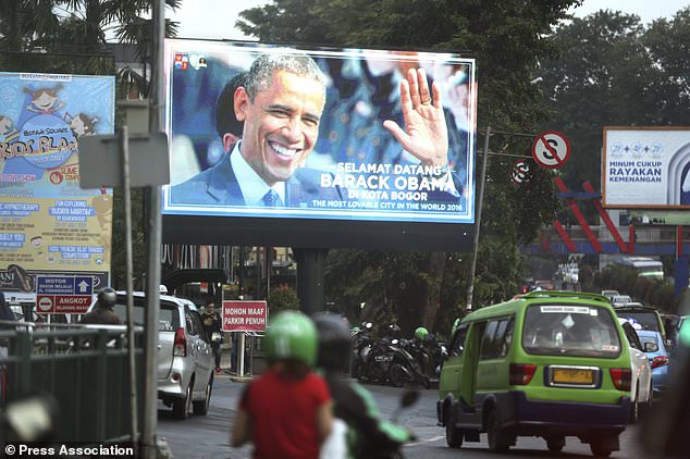 Obama: Abaikan Berita Bohong, Saya Khawatirkan Berita 20 Tahun ke Depan